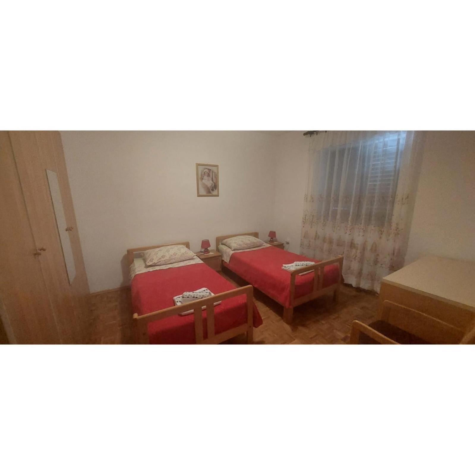Apartman Dino Roč Eksteriør bilde